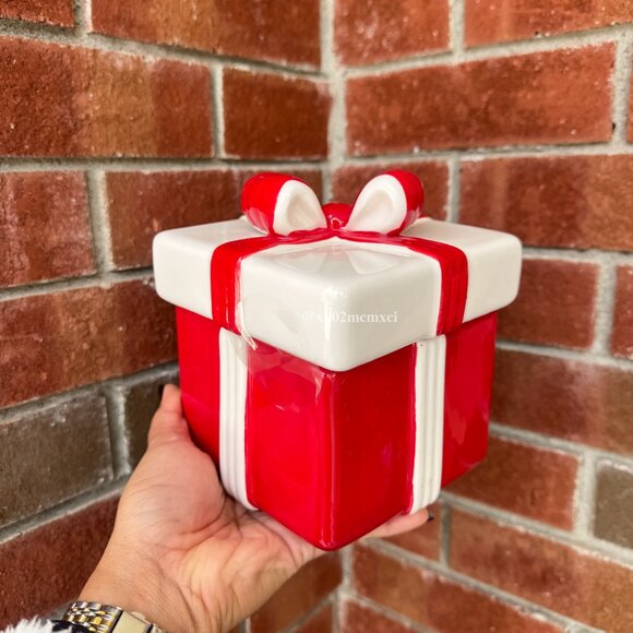 TARGET BULLSEYE PLAYGROUND GINGERBREAD HOUSE COOKIE JAR 1CT - Picture 1 of 5